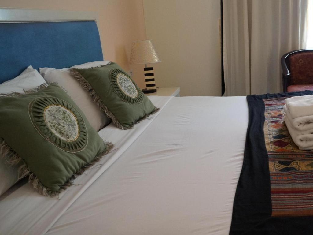 Seng Aroun Hotel Паксе Экстерьер фото